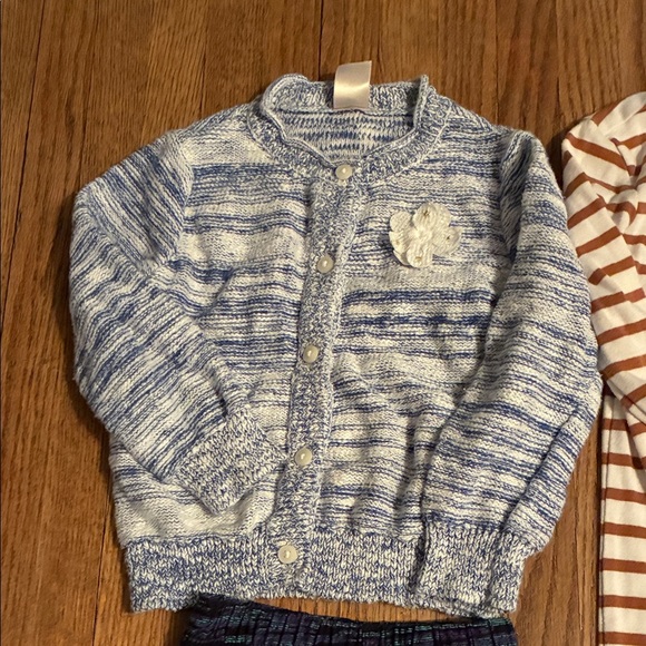 Assorted Kids Pajamas, Dresses, Cardigan and Legging - Picture 11 of 14